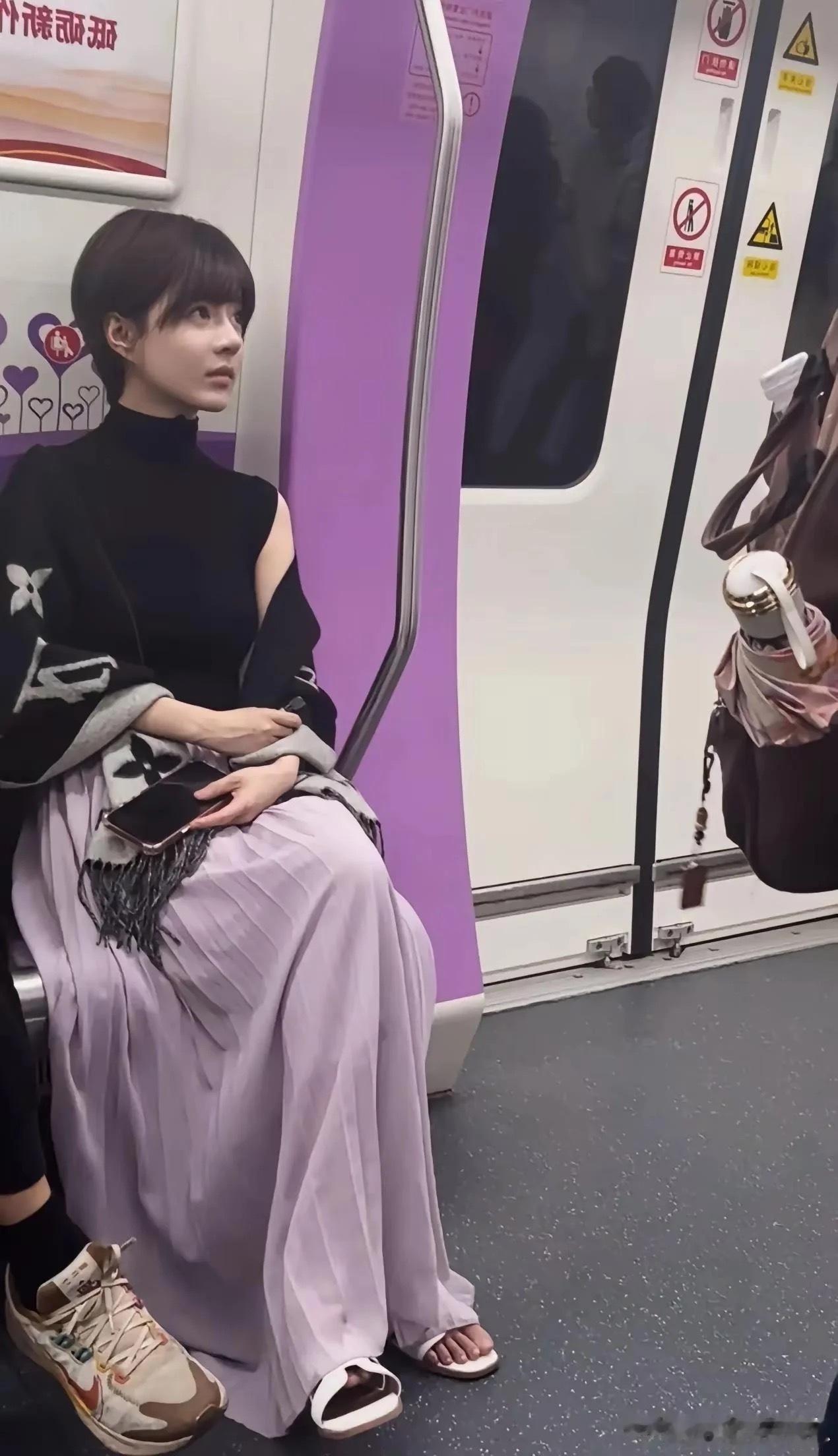 和发型没关系，主要是人漂亮