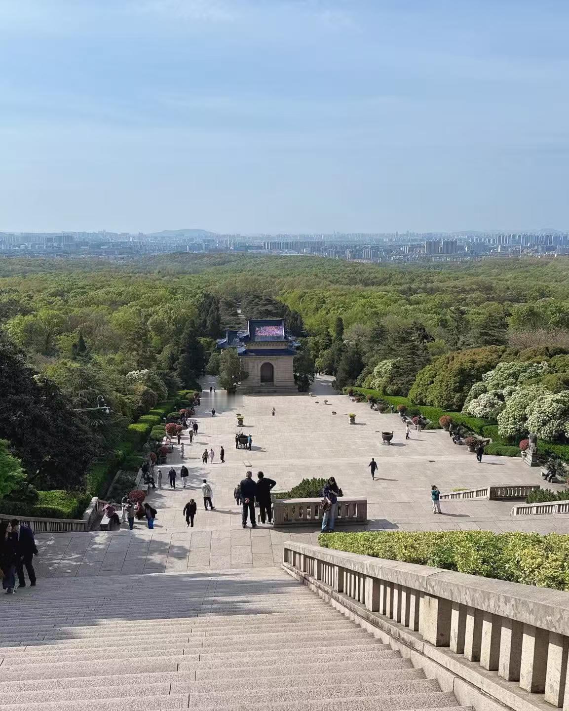 看到有人说：哭是忽悠我们的基本功。好吧，的确忽悠到了，至少忽悠到我了！我们有