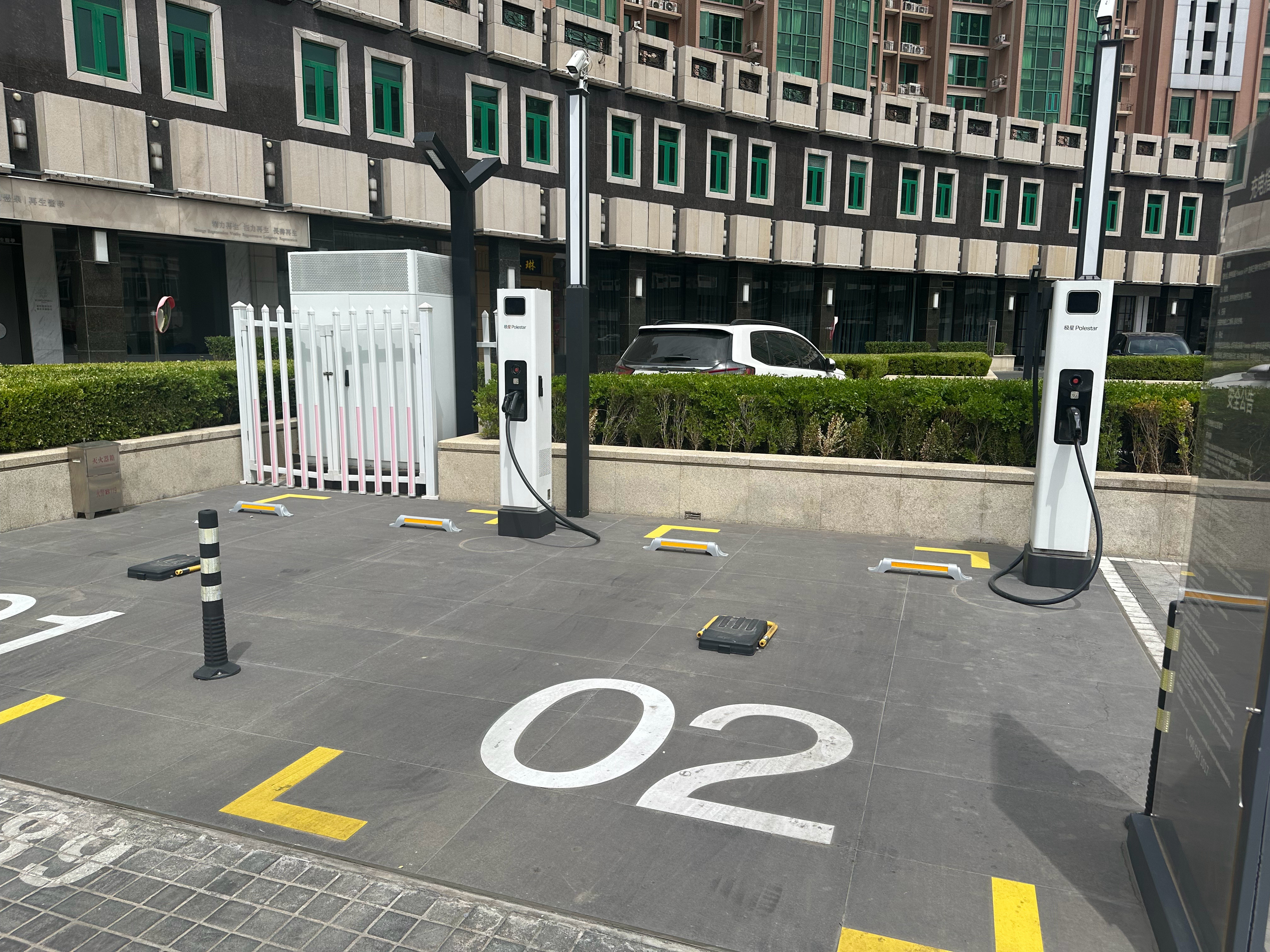 第一次见到极星的桩，额定功率竟然有480kW[doge]。​​​