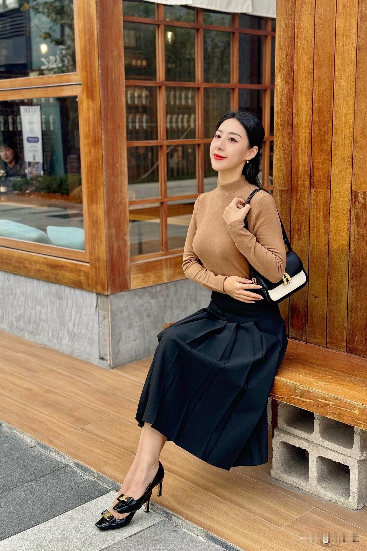 冬日氛围感🍁美拉德色系的午后又到了美拉德色系的主场季节今日ootd 也是和