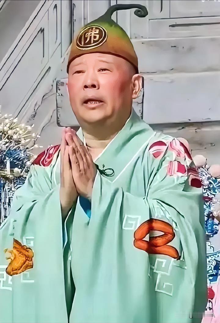 不是恨郭德纲的人抓住把炳了，是郭德纲太飘了，连红歌都敢篡改戏谑。有网友指出，