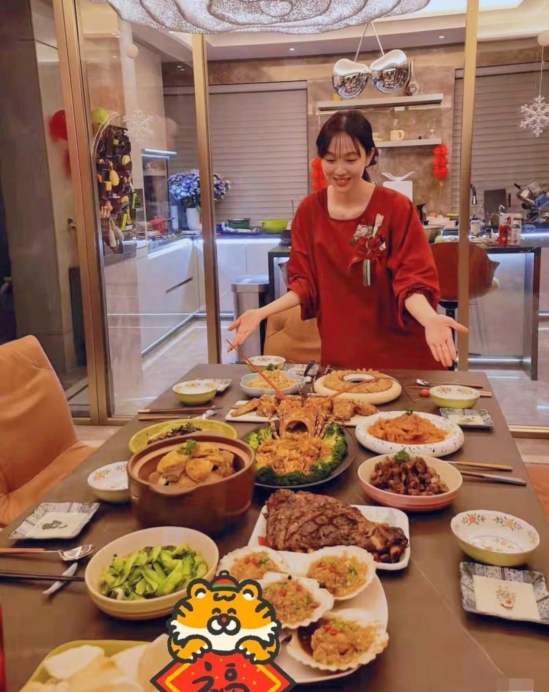 这次中餐厅姜妍实在太惨了。说好出国开餐厅宣传中国美食，但节目组钱不给够，也不准嘉