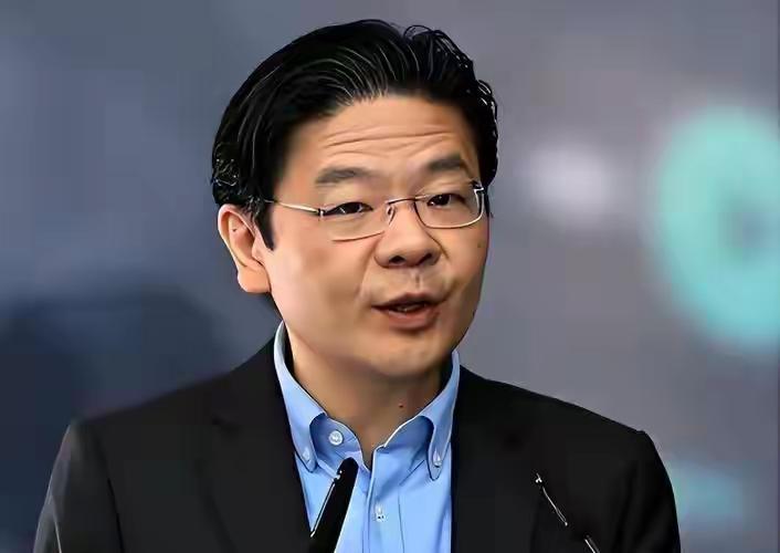 近来，新加坡又在胡言乱语了！其总理黄循财对新加坡之前不站边的政策全改了过来：