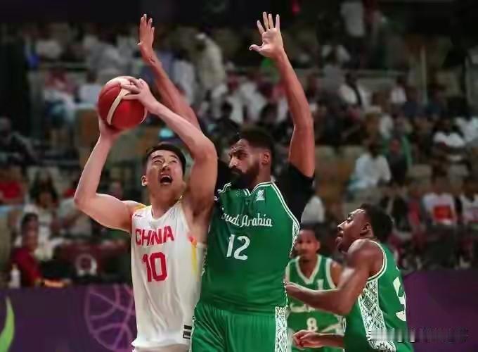 杨翰森、王俊杰将缺席男篮世预赛二阶段比赛，这比郭士强出了一个难题，真正的考验才刚