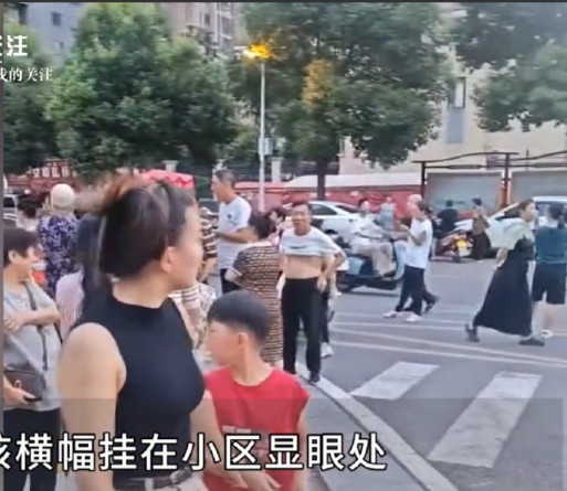 闺蜜介入自己的婚姻，“照顾”自己老公5年。长沙一女子，决定“吊打”自己老公，将老