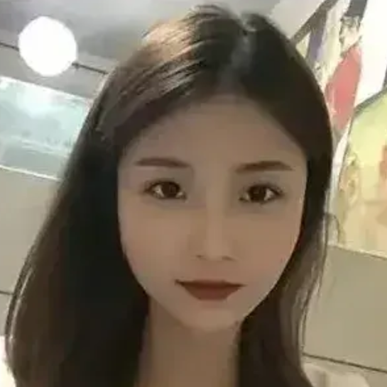 这么年轻漂亮的老婆，竟然被老公活活打死，打的颅脑出血、腰部骨折、肺部受伤，导致口