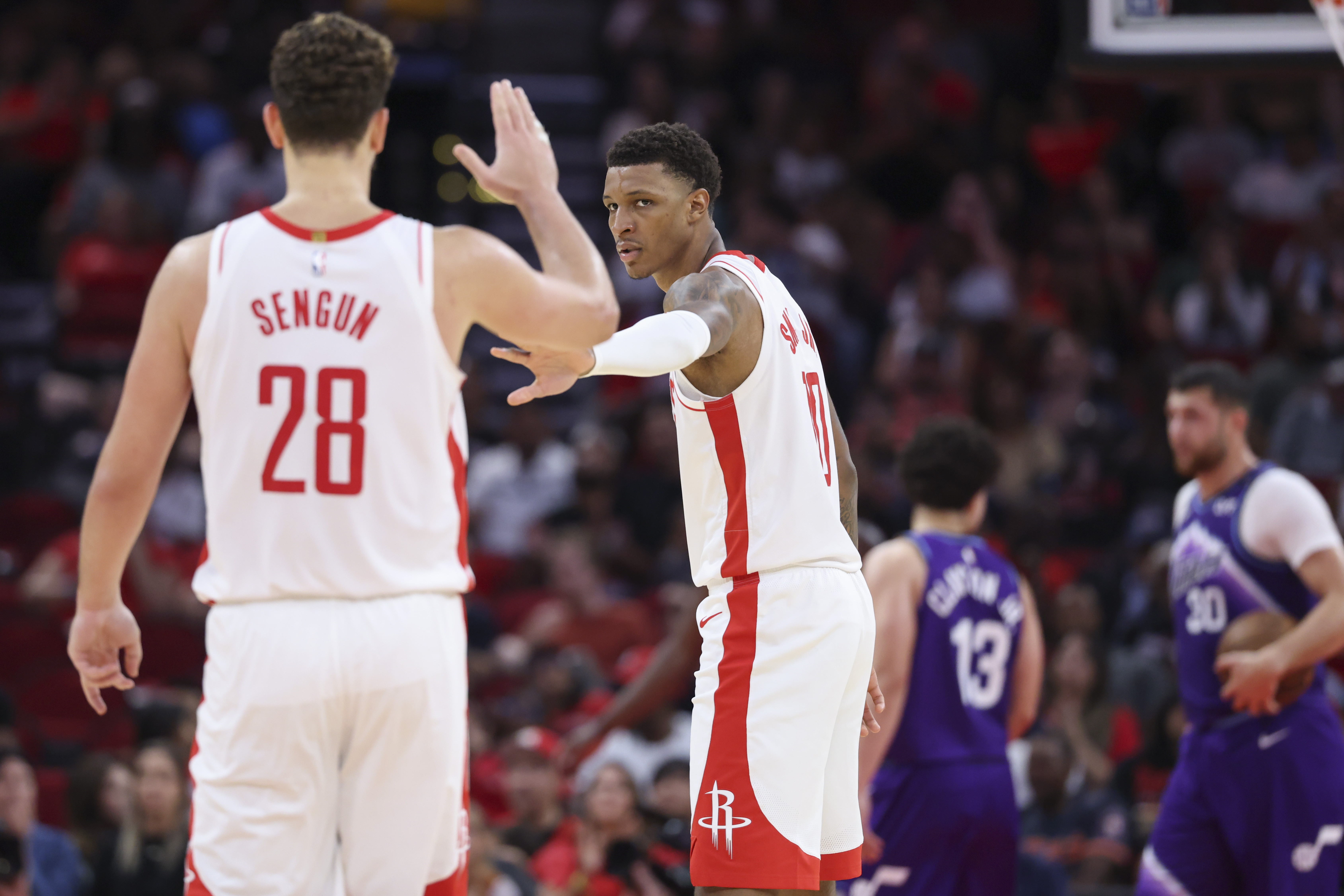 有一些传言称火箭队想要追逐字母哥，而NBA记者赛德里也证实报道，火箭队可能会追逐