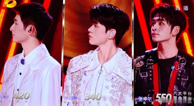 殷秀梅参加《声鸣远扬》作用不大，点评比那英华晨宇还苍白主观，就会让选手唱中文歌，