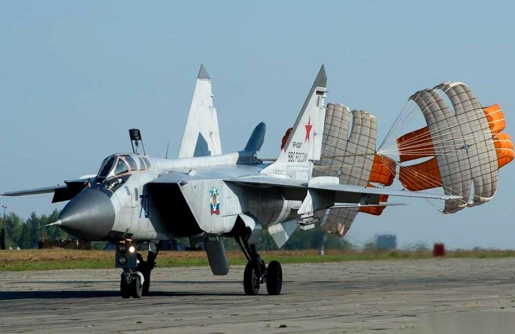 4马赫，什么概念？北京到上海，一根烟的功夫。俄罗斯最近放了个大炮仗，说要搞个米