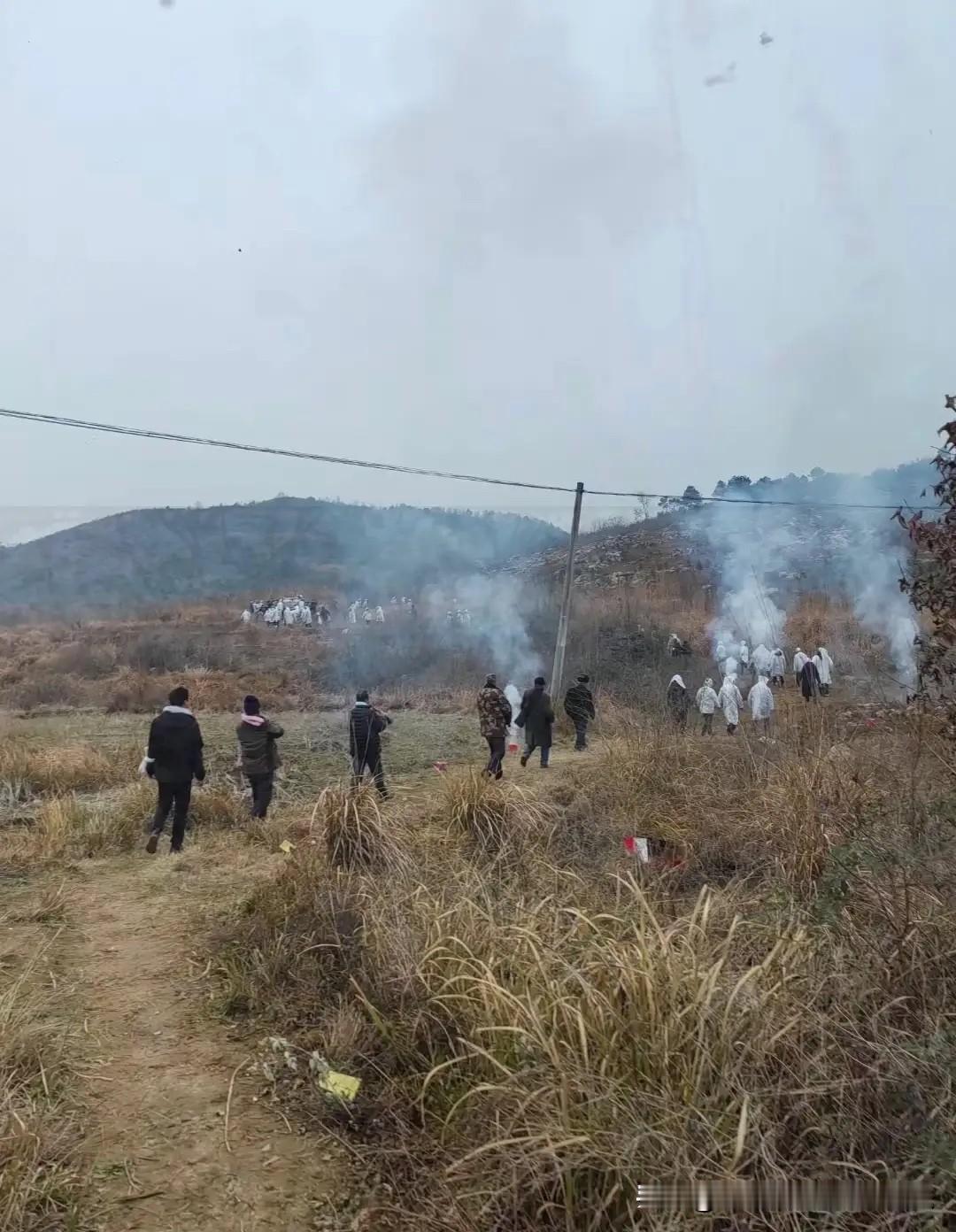 殡葬新规一出台，估计不少农村老人得犯嘀咕、有点反对。其实新规从2026年3月30