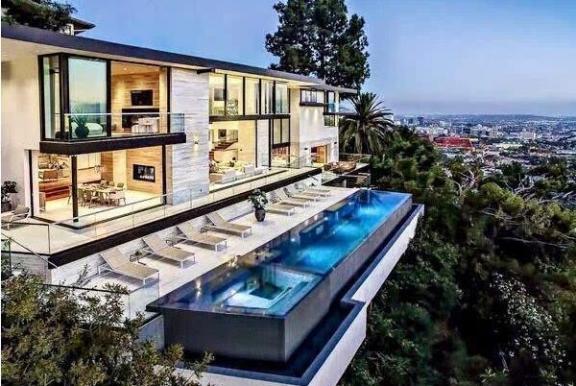 为啥美国有钱人不来中国，而中国有钱人却移民美国？因为说白了，在美国只要你有钱，还