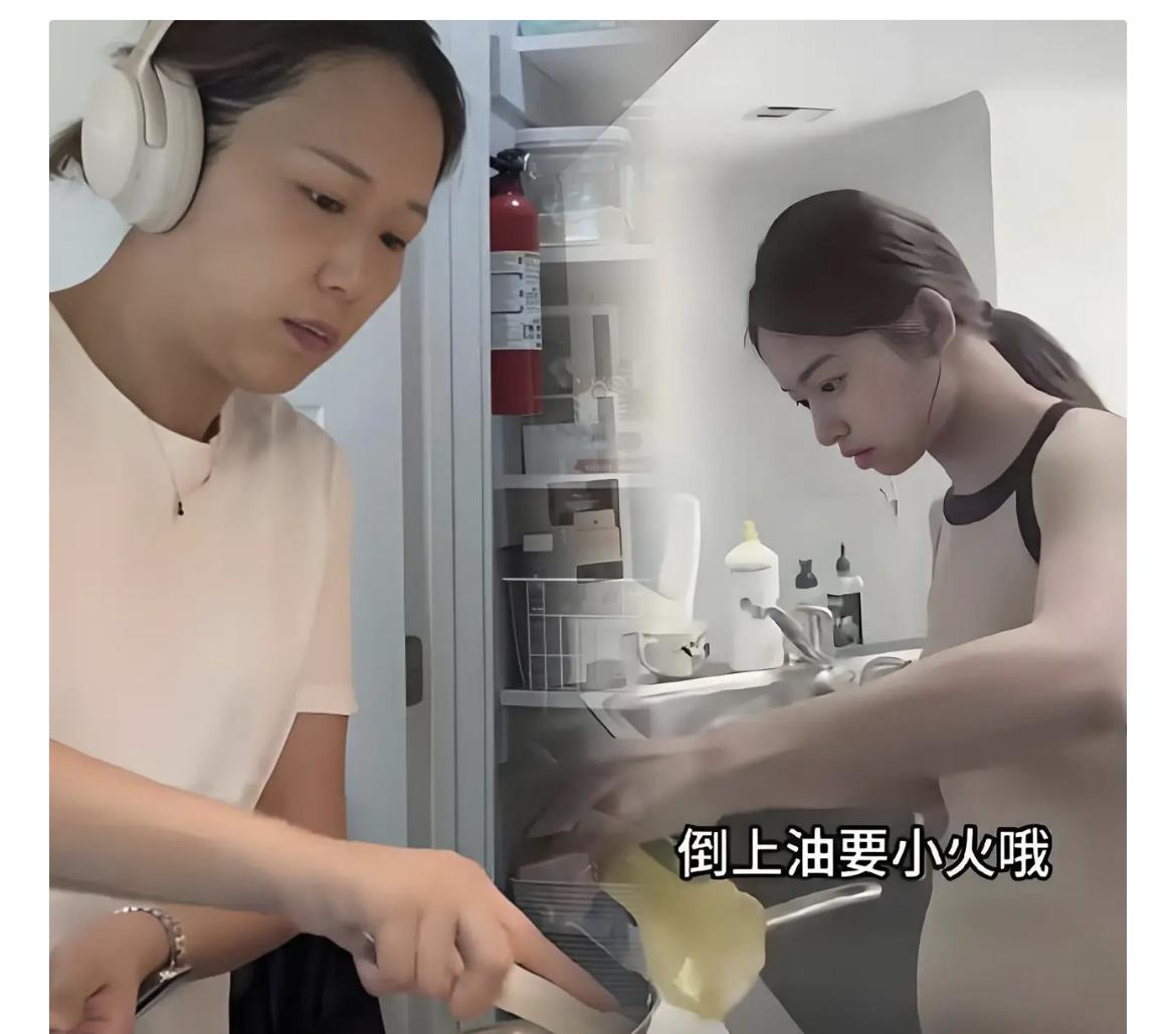 这反差，真是把国内男同胞的脸按在地上摩擦！三年前的她，还是一名在国内的大学生