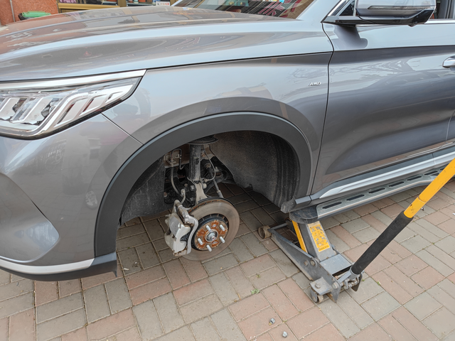 宋plus生锈问题才一年的车，锈成这样，大伙的车有没有同样问题？这还是在北方，