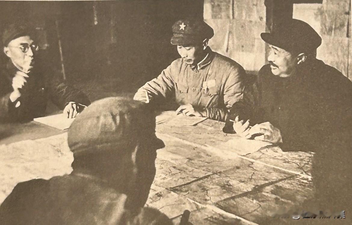 1949年1月2日，中共中央、中央军委发出向西藏进军的指示。贺龙立即交给李夫克一