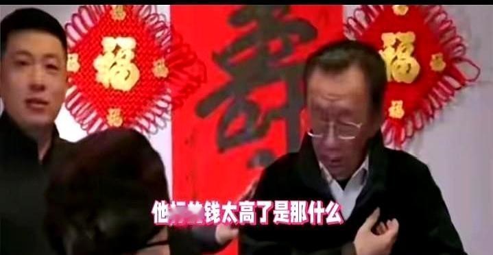 烧件貂儿，送你上路。侯耀华这手不是泄愤，是下了江湖绝杀令。杨议一句“您亲自送