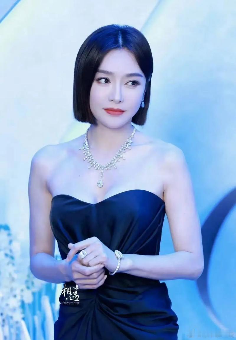 秦岚是我为数不多从出道一直美到至今的女明星​​​