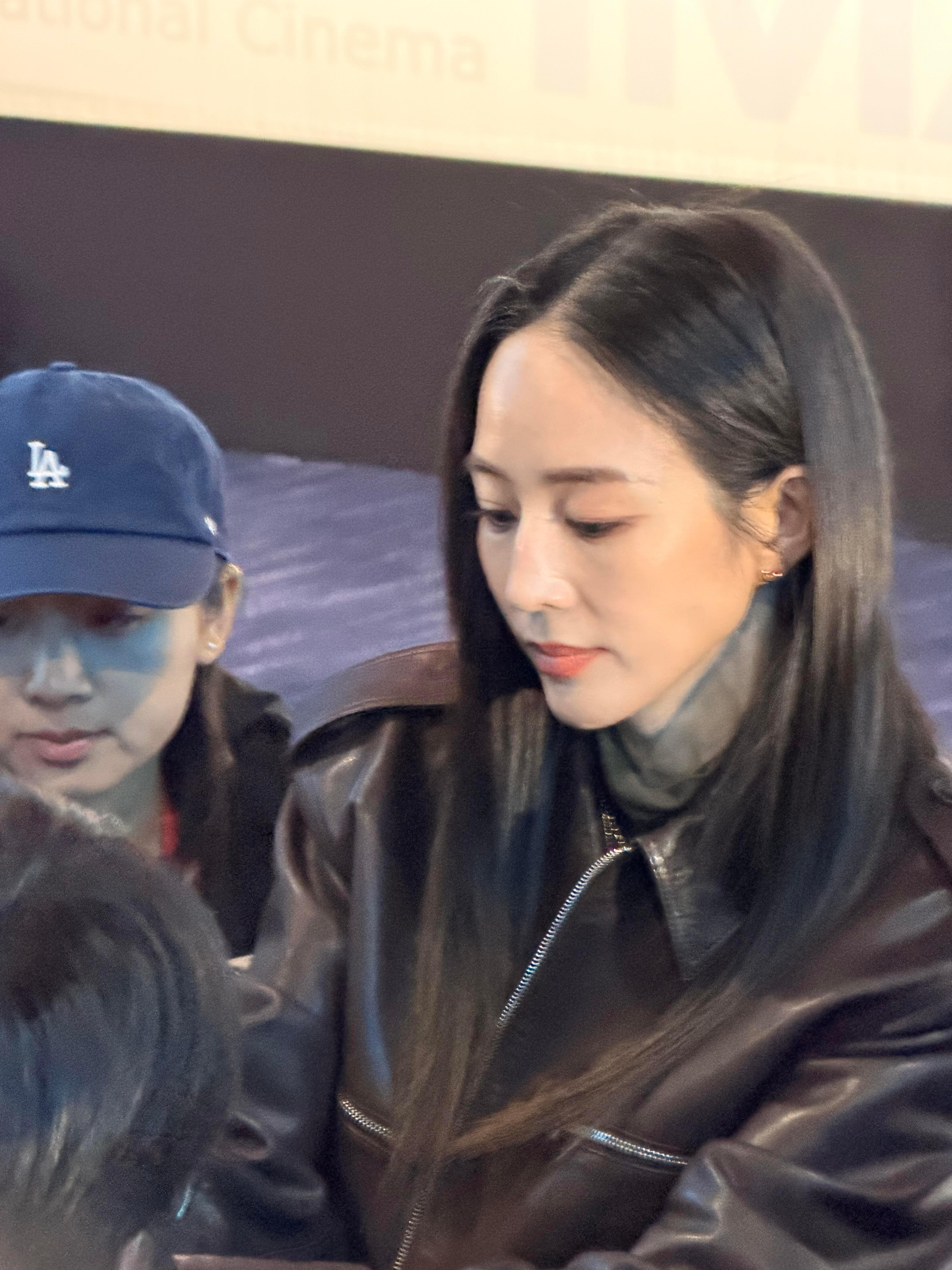 张钧甯这是脖子粗还是脸小？