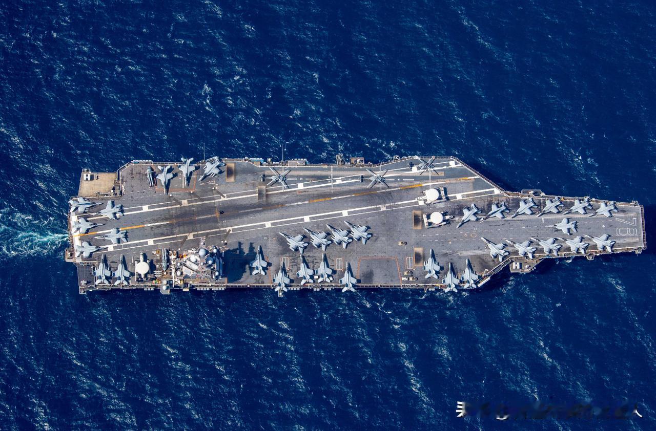 想击沉福建舰？日本自卫队怕是忘了，福建舰出门从来不单挑，它是带着“死神全家桶”出