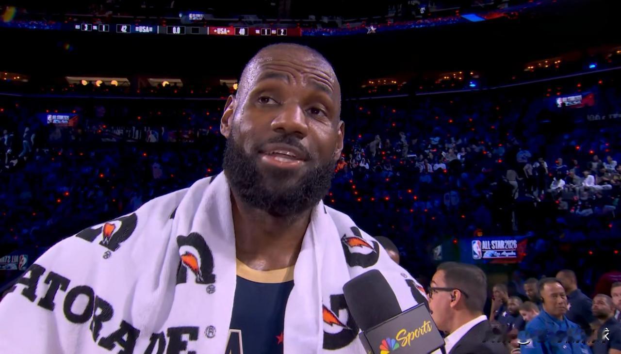 湖人老将詹姆斯真是太让人感动了！在今天美国条纹队以42：40险胜美国星队的赛后采