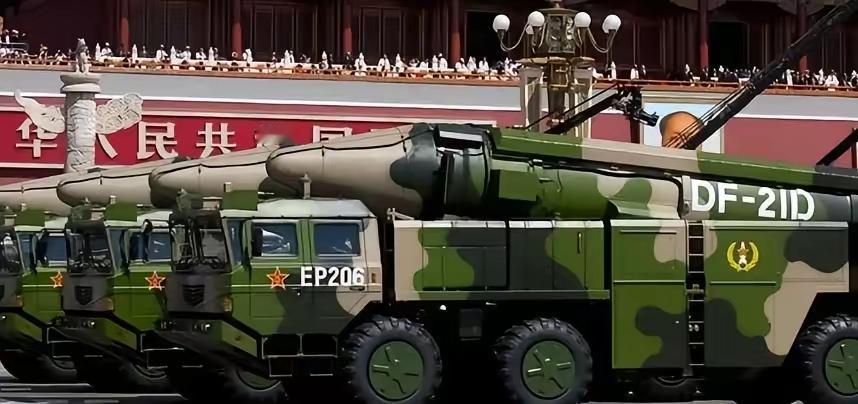 说真的，看到美专家这话，我心里那叫一个解气！解放军600枚高超音速导弹（）都准备