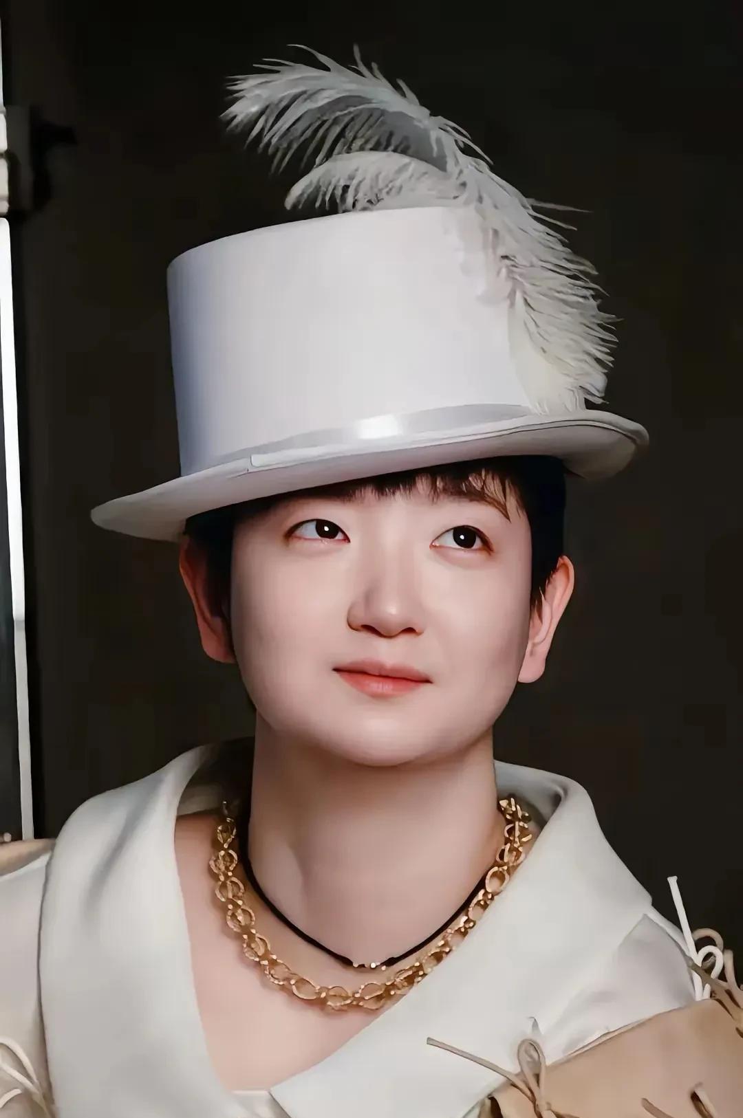 都在说孙颖莎好美，每一张都好可爱，为什么我看不到美。莎莎明明是阳光美少女，
