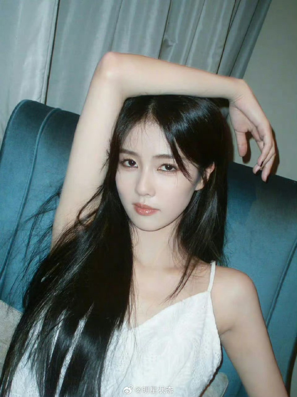 白鹿看上去好清纯的样子​​​