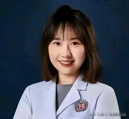 真的印证一句话：专业够硬，永远不愁出路！之前刷屏的湖南省人民医院眼科曾琦医生，前