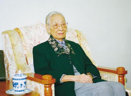 公者千古，私者一时！这位老人的八个字，道尽民心“公者千古，私者一时”，就是这