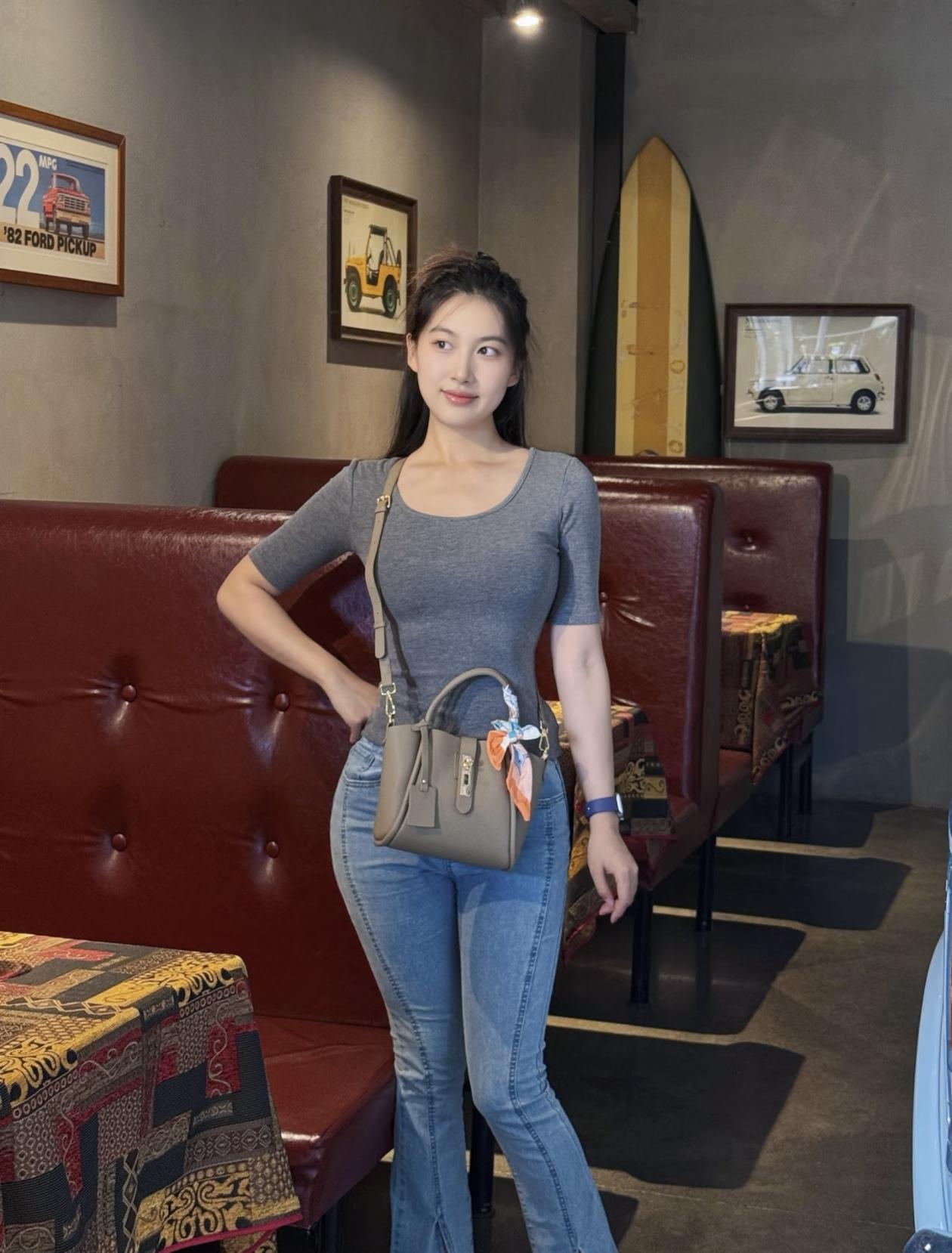 笑语如花绽