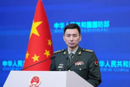 中国应该公开警告任何国家，谁胆敢攻击中国大陆本土目标，无论从哪里发动攻击，中国在