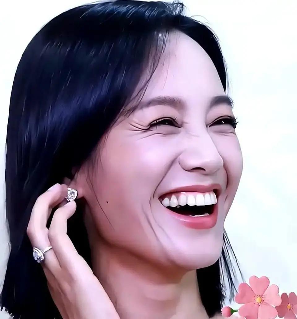 全网骂了他七年，现在朱丹笑成孩子当年一句“她的拍戏不叫拍戏”把周一围钉上冷