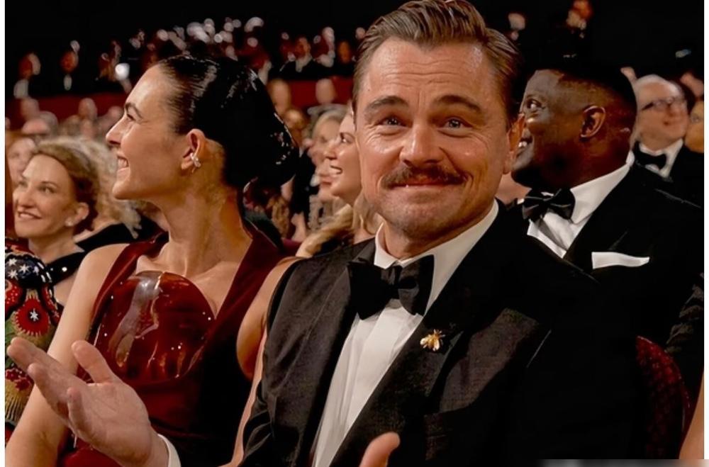 奥斯卡最扎心的，不是没拿奖。是女友站旁边，还得装没事。镜头一切过去，笑容就卡