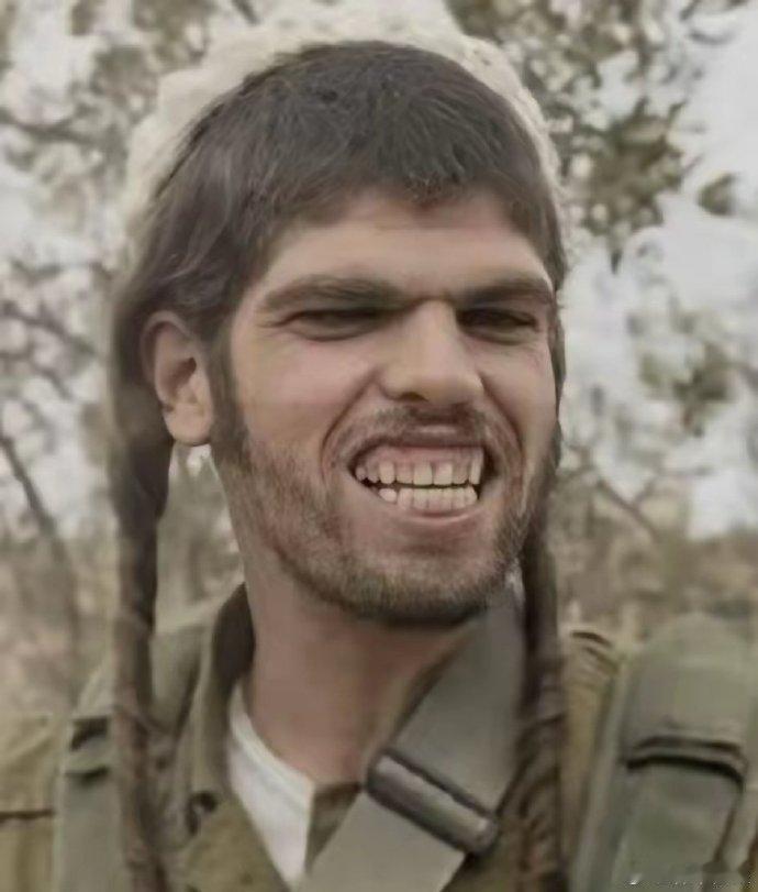 看上去獠牙清晰，兽面，总体就是一个牲畜的样子。既然没有人的样子，那就说明这些人