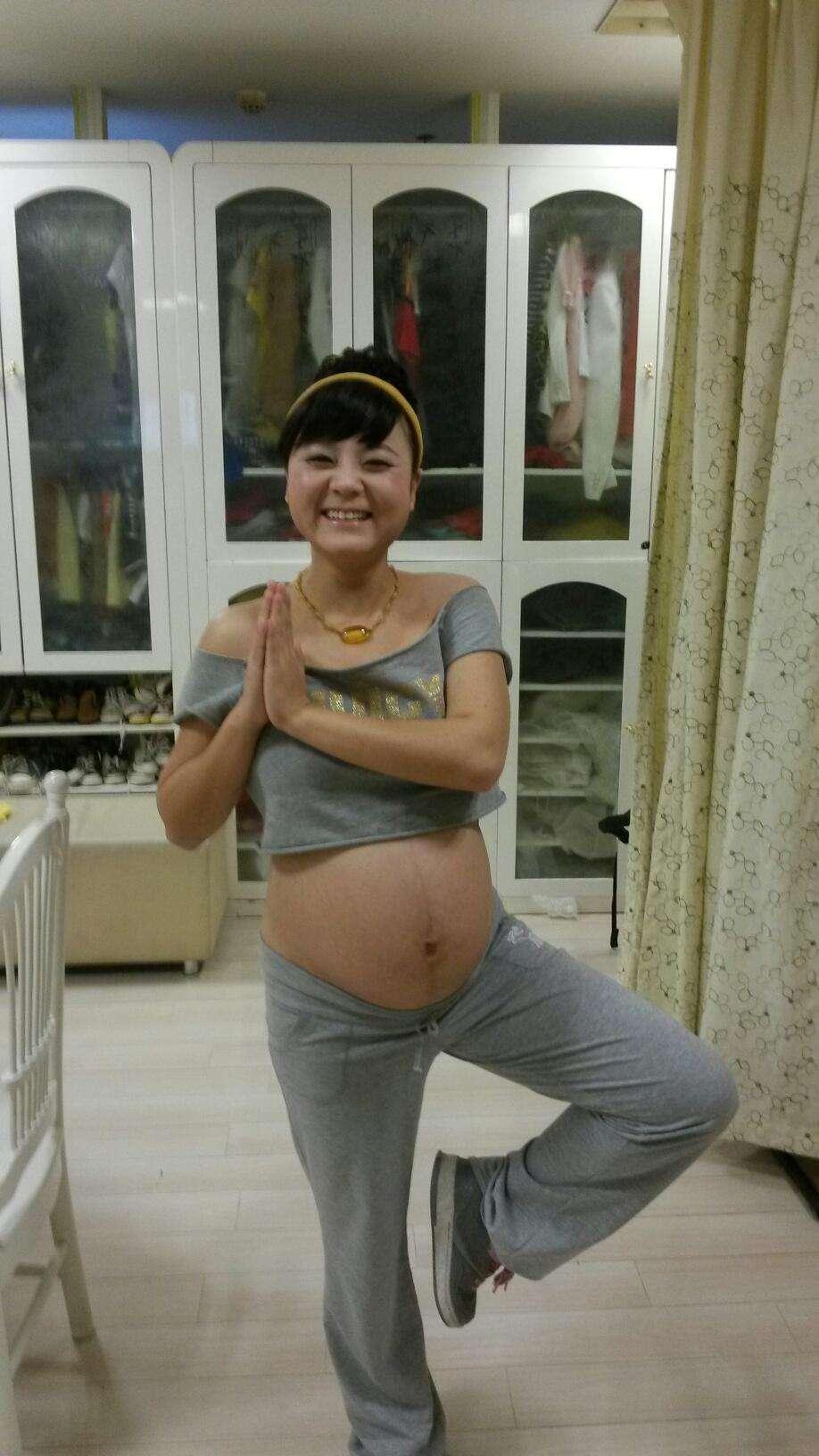 孕妇坚持要生二胎, 孩子出生后, 她却吓的不敢出产房!