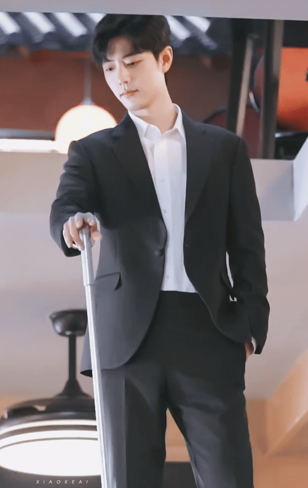 肖战如果你是方便面，那我就是那白开水，因为我想泡你呀。