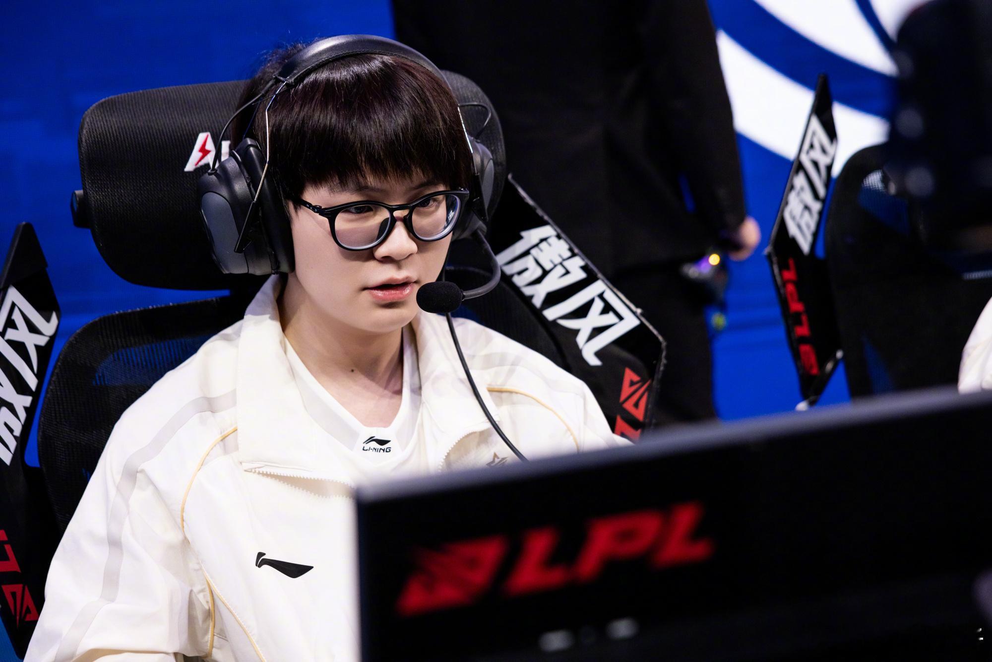 Meiko总助攻11000断档第一就在今天！Meiko在LPL生涯总助攻达成1