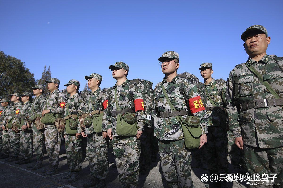 中国一个集团军级别配置第一：6支合成旅第二：炮兵旅第三：空突旅第四：防空