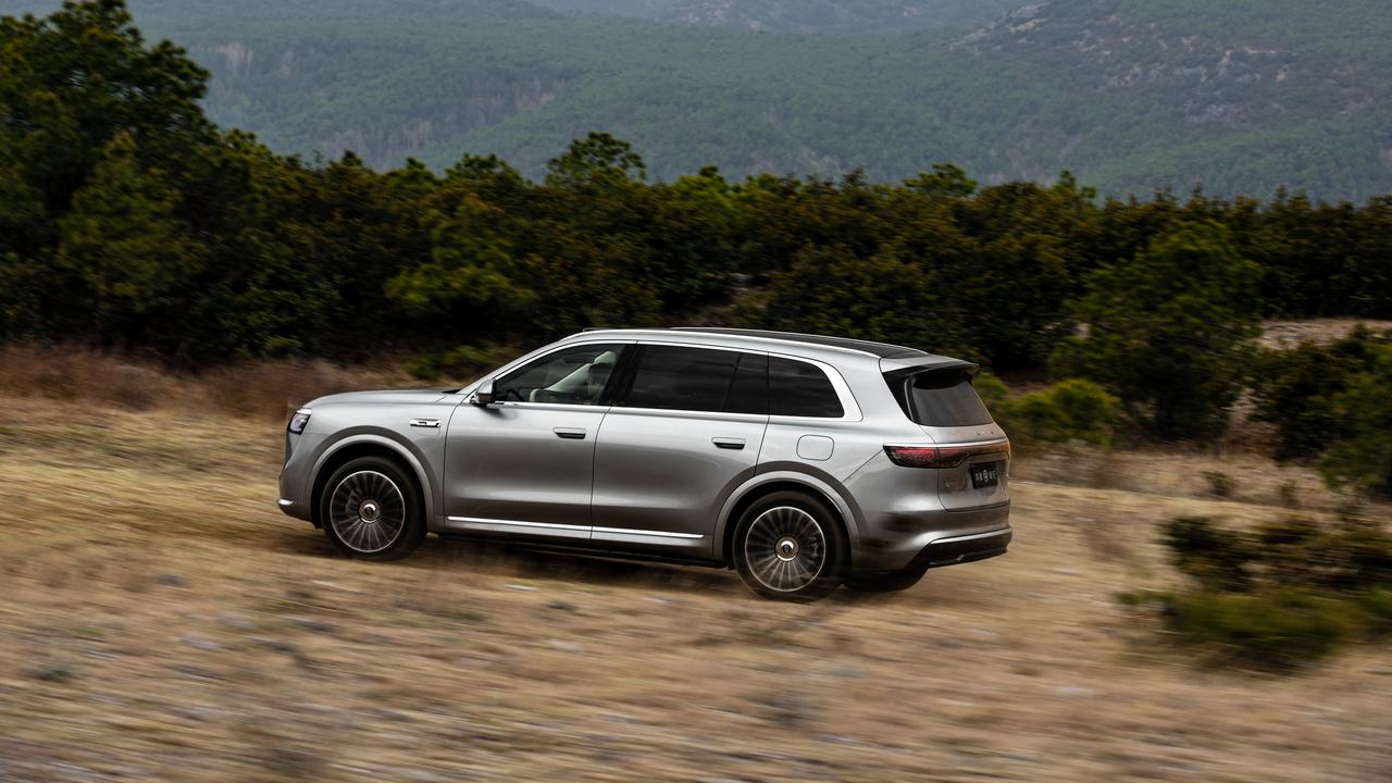 五界协同发力，鸿蒙智行今年可能会全面爆发最近鸿蒙智行可是动作不断，随着多款产品