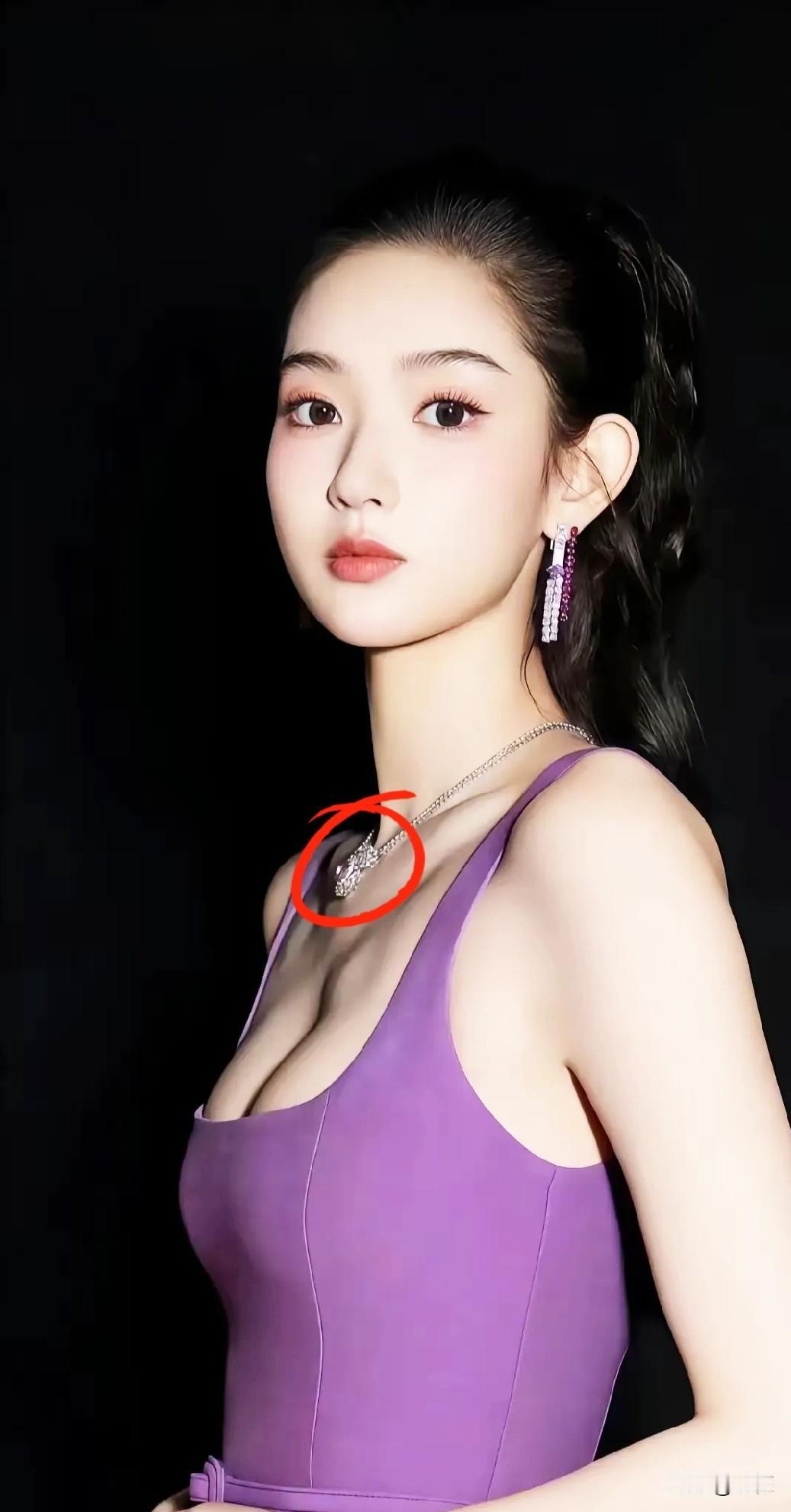 我突然理解杨玏了。王玉雯虽然名气平平，但我敢确定一件事，就是她本人身上真有种