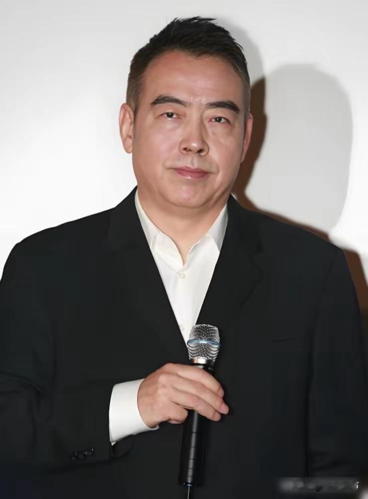 一个人不能无耻到这种地步！陈凯歌当年发飙，不是因为拍砸了3个亿的《无极》，而是被