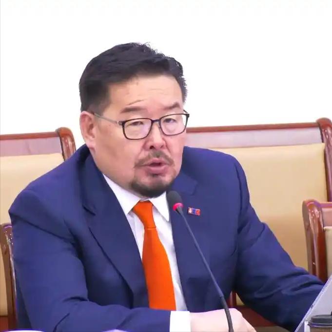 全网炸翻了！3月27号蒙古国政坛突发重磅消息，国家大呼拉尔连夜召开全体会议，经过