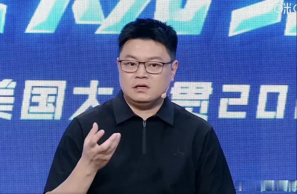 侯英超这话太毒舌了，直言：虽然蒯曼4-3赢了佐藤瞳，但赢得并不光彩，老侯说，跟削
