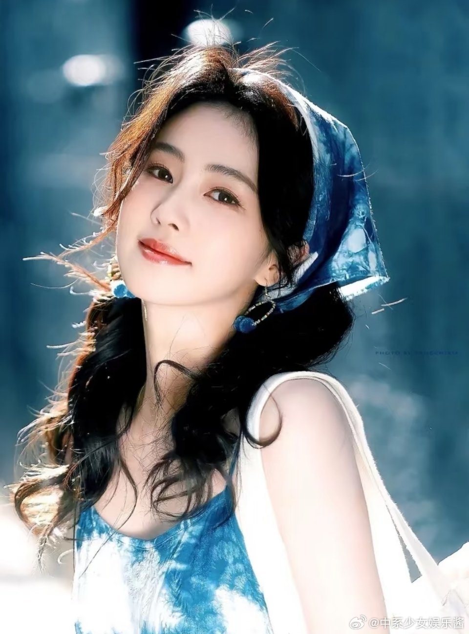 网友说娱乐圈四大美女是:白鹿田曦薇赵露思鞠婧祎。怎么混进去个网红🤔