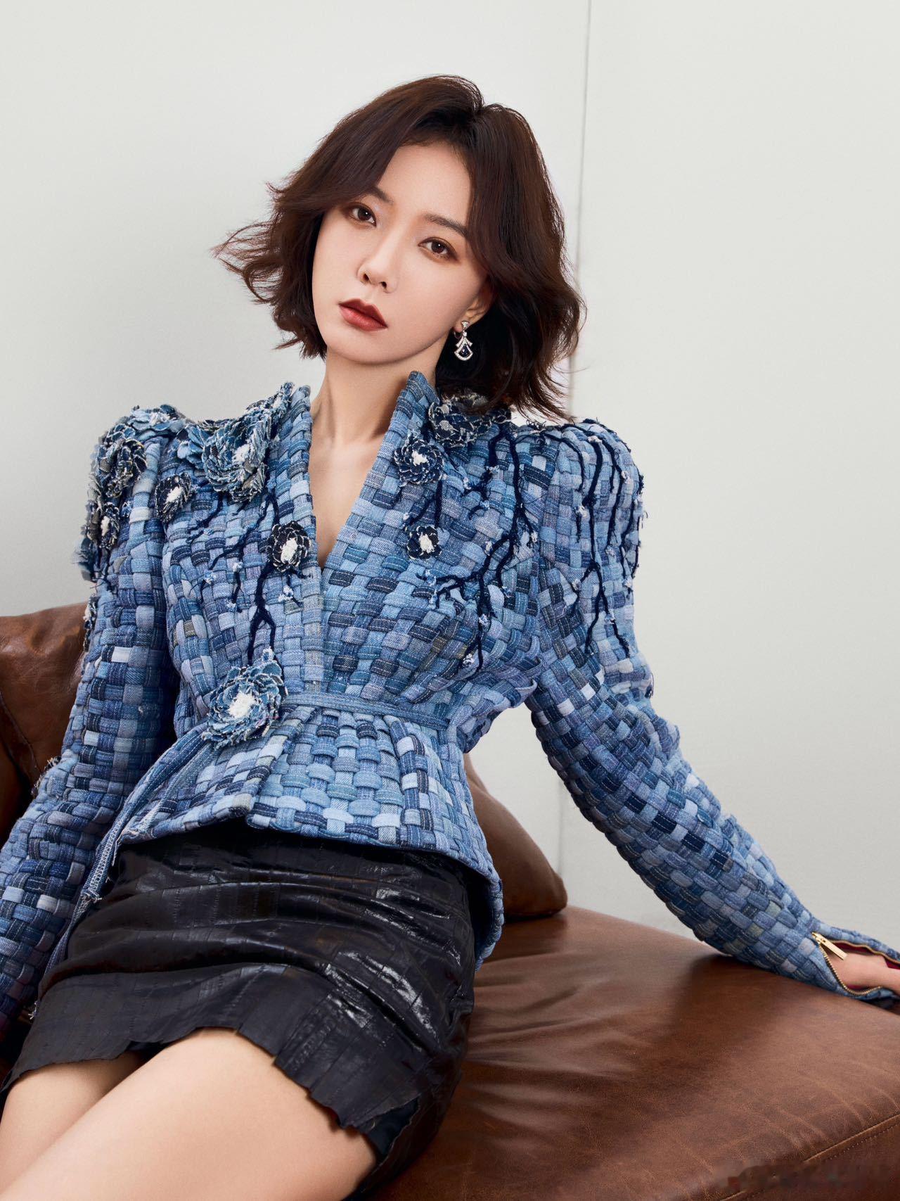 王珞丹花朵编织高定王珞丹这套高定被她穿的好有气质，姐气质这一块害得王珞