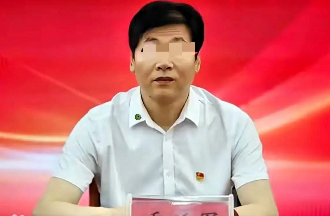 谁能想到，大年初五一场本该充满热爱的乒乓球训练，竟成了一个15岁女孩的噩梦开