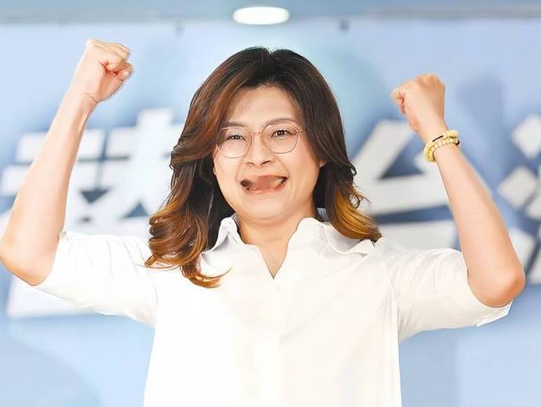 别装了！郑丽文真实面目曝光！其心可诛！新西兰的人来了，见了郑丽文。