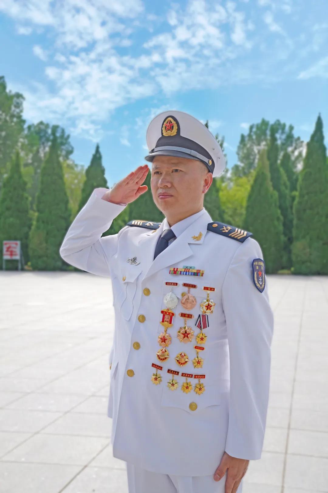 空军炊事员，一样可以成为一级军士长，真是360行行出状元，无论是什么样的岗位，只