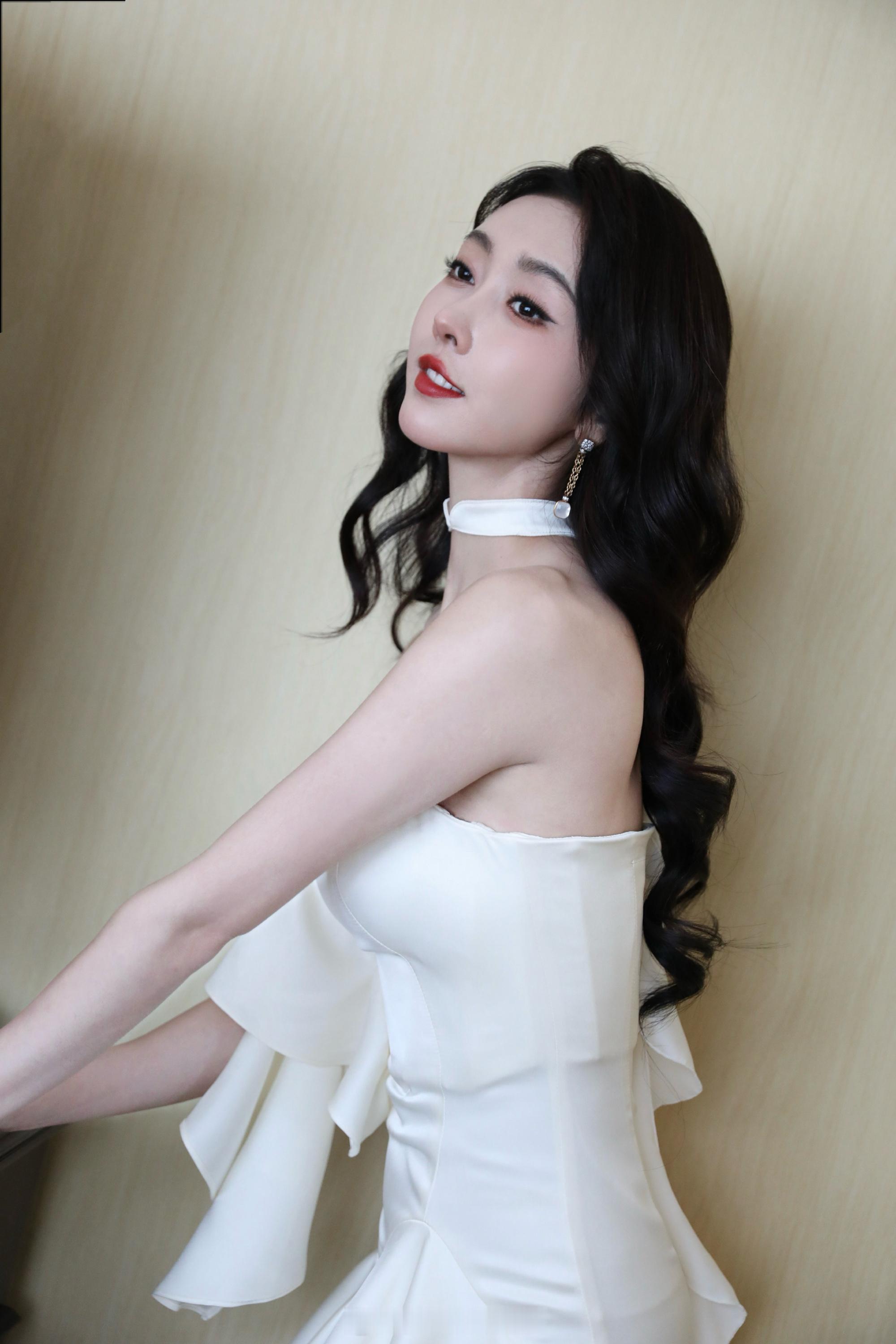 宣璐甜美迷人写真