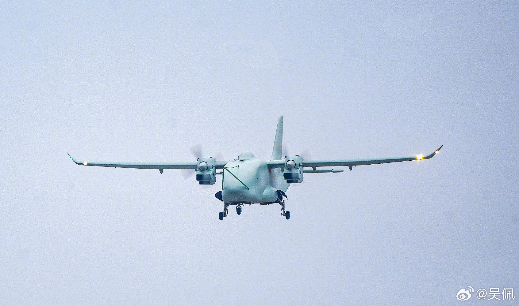 年前邻居给我讲过彩虹YH-1000S的故事：飞机引擎在起飞和爬升阶段需要全功率输