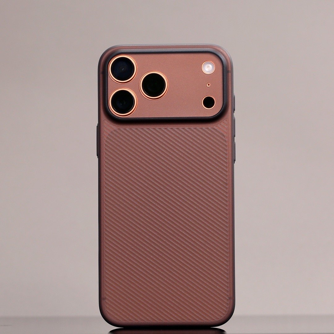 朋友们，iPhone17Pro、iPhone17ProMax超薄磨砂波纹精孔